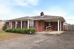 Pre-foreclosure in  Colorado Ave Muscle Shoals, AL 35661