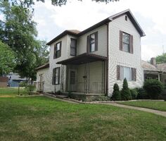 Pre-foreclosure in  Lexington Ave Zanesville, OH 43701