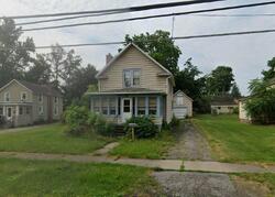  Blue Cut Rd, Newark NY