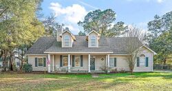 Pre-foreclosure in  Pine Acres Rd Gulf Shores, AL 36542