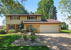 Pre-foreclosure in  Vixen St Nw Canton, OH 44720