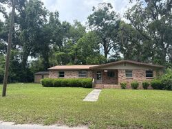  Savannah St Nw, Branford FL