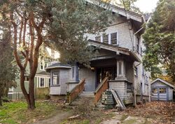 Pre-foreclosure in  Ne 15th Ave Portland, OR 97212