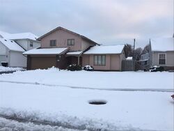 Pre-foreclosure in  MERRY LN Toledo, OH 43615