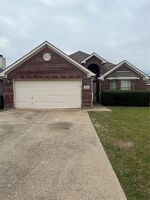 Pre-foreclosure in  Manhassett Ct Fort Worth, TX 76140