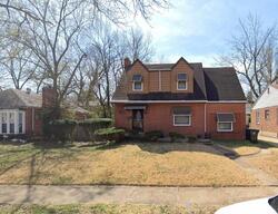 Pre-foreclosure in  Melrose Ave Saint Louis, MO 63130