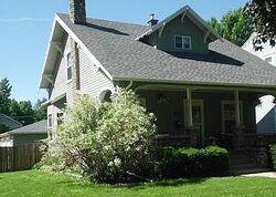 Pre-foreclosure in  E 6th Ave Mitchell, SD 57301