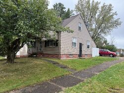  Maple Heights Blvd, Maple Heights OH