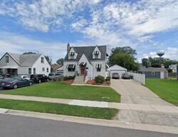 Pre-foreclosure in  N Marilyn Ave Melrose Park, IL 60164
