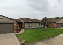 Pre-foreclosure in  Villa Ln Warren, MI 48093