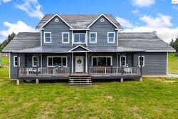 Pre-foreclosure in  Davis Rd Sagle, ID 83860