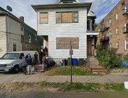  E 33rd St, Paterson NJ