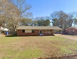 Pre-foreclosure in  WOODVALE RD Prattville, AL 36067