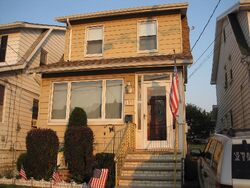 Pre-foreclosure in  Devon St North Arlington, NJ 07031