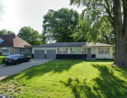 Pre-foreclosure in  Vermont Ave Kansas City, MO 64133