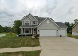 Pre-foreclosure in  Sonnet Cir Wentzville, MO 63385