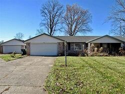 Pre-foreclosure in  N Brenda Ln Muncie, IN 47304
