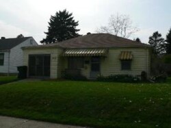 Pre-foreclosure in  S GRETTA AVE Waukegan, IL 60085