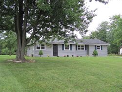 Pre-foreclosure in  Galaxy Dr Fort Wayne, IN 46835
