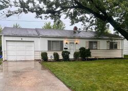 Pre-foreclosure in  Chaddsford Dr Fort Wayne, IN 46816