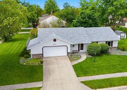 Pre-foreclosure in  Clovedale Dr Woodburn, IN 46797