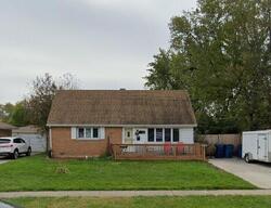 Pre-foreclosure in  Saratoga Dr Bridgeview, IL 60455