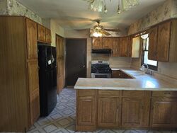 Pre-foreclosure in  Fry Dr Roscoe, IL 61073
