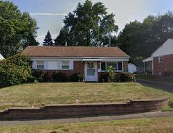 Pre-foreclosure in  40th St Ne Canton, OH 44705