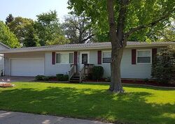  Tappan St, Woodstock IL