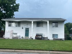 Pre-foreclosure in  Saint Lawrence Dr Saint Peters, MO 63376