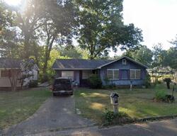 Pre-foreclosure in  Holly Dr Natchez, MS 39120