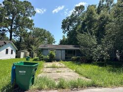 Pre-foreclosure in  Paul Harvey Ave Pascagoula, MS 39567