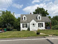 Pre-foreclosure in  Bascom Ave Pittsburgh, PA 15214
