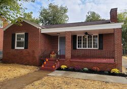 Pre-foreclosure in  W Euclid Ave Ashland, KY 41102