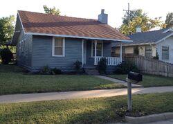 W 16th Ave, Hutchinson, KS