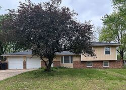 Pre-foreclosure in  Se 23rd Ter Topeka, KS 66605