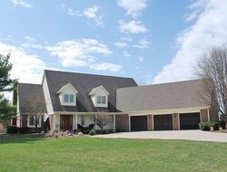 Pre-foreclosure in  Forest Knoll Ct Fishers, IN 46037