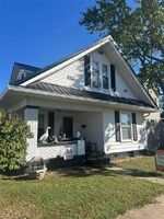 Pre-foreclosure in  Lee St Connersville, IN 47331