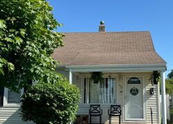  W 25th St, Connersville IN