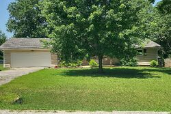 Pre-foreclosure in  S Main St Willard, MO 65781