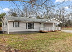 Pre-foreclosure in  Koger St Killen, AL 35645