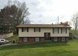 Pre-foreclosure in  Lemay Dr Kingsport, TN 37664