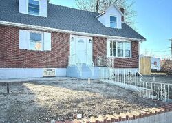  Summit St, Darby PA