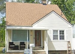 Pre-foreclosure in  Cleveland St Trenton, MI 48183