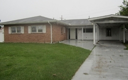 Pre-foreclosure in  CITRUS DR New Orleans, LA 70127