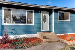 Pre-foreclosure in  6th Ave Ne Pine City, MN 55063