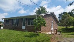 Pre-foreclosure in  Saddleridge Rd Bassett, VA 24055