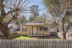 Pre-foreclosure in  Cedars Rd Redding, CA 96001