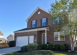 Pre-foreclosure in  Linden Brook Dr Dayton, OH 45458