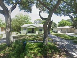 Pre-foreclosure in  COLONIAL RD Fort Pierce, FL 34950